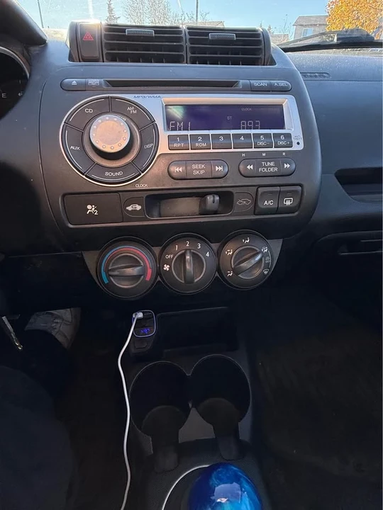 2008 Honda Fit - Image 11 of 11