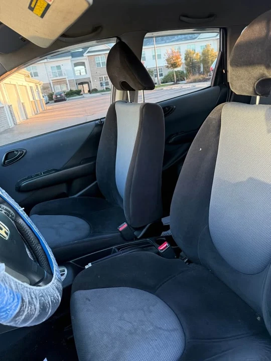 2008 Honda Fit - Image 2 of 7