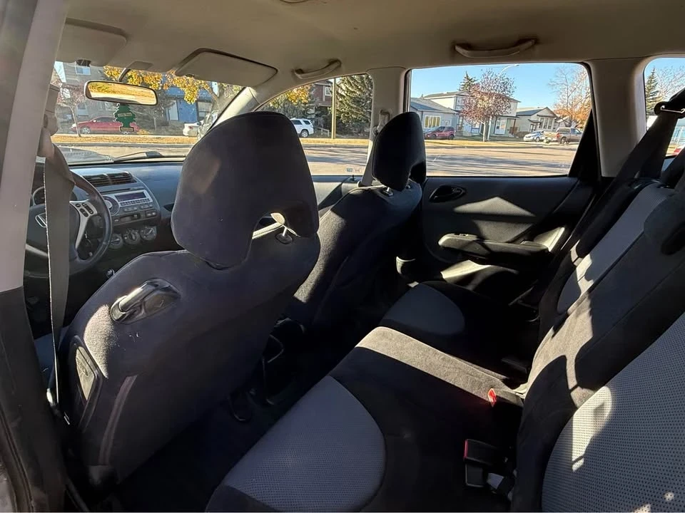 2008 Honda Fit - Image 9 of 11