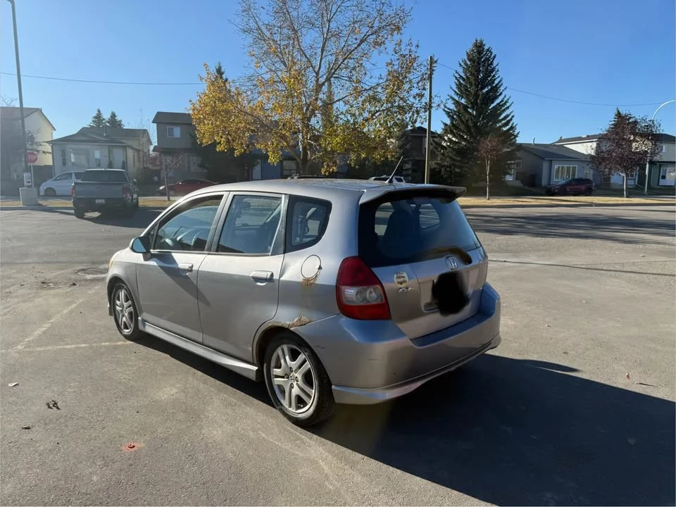 2008 Honda Fit - Image 2 of 11