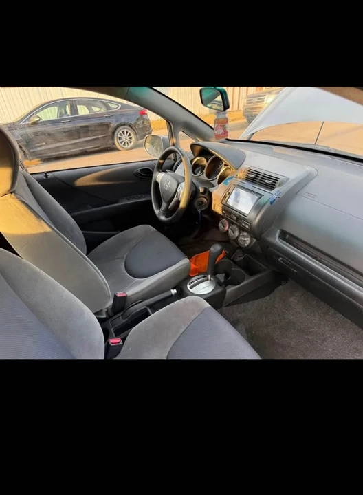 2008 Honda Fit - Image 2 of 6