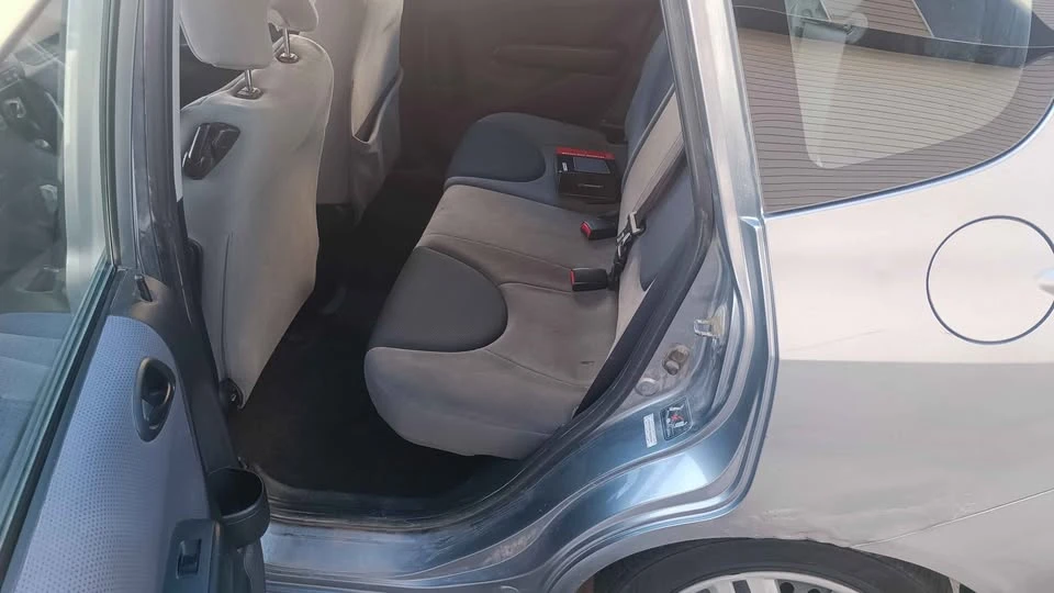 2008 Honda Fit - Image 8 of 11