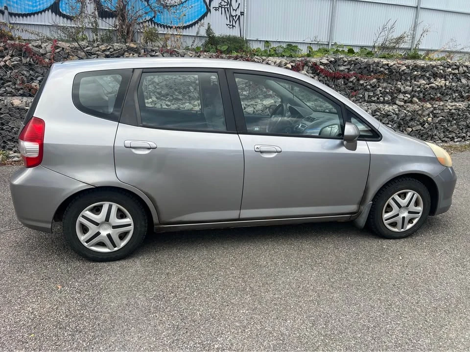 2008 Honda Fit - Image 10 of 14