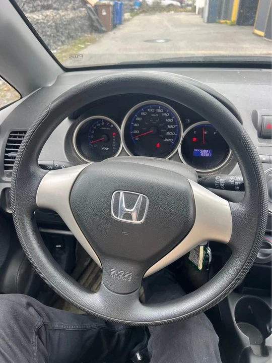 2008 Honda Fit - Image 11 of 14