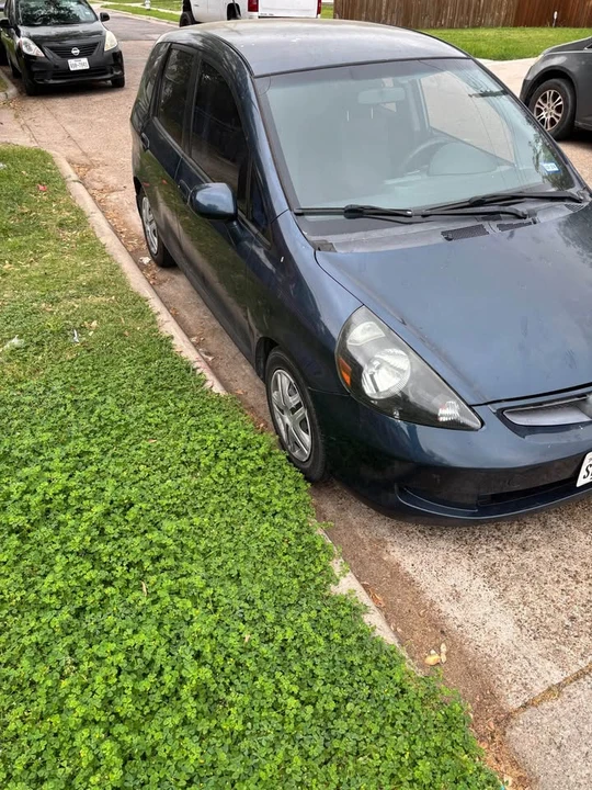 2008 Honda Fit - Image 2 of 5