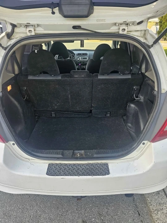 2008 Honda Fit - Image 10 of 14
