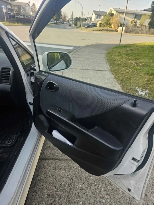2008 Honda Fit - Image 8 of 14
