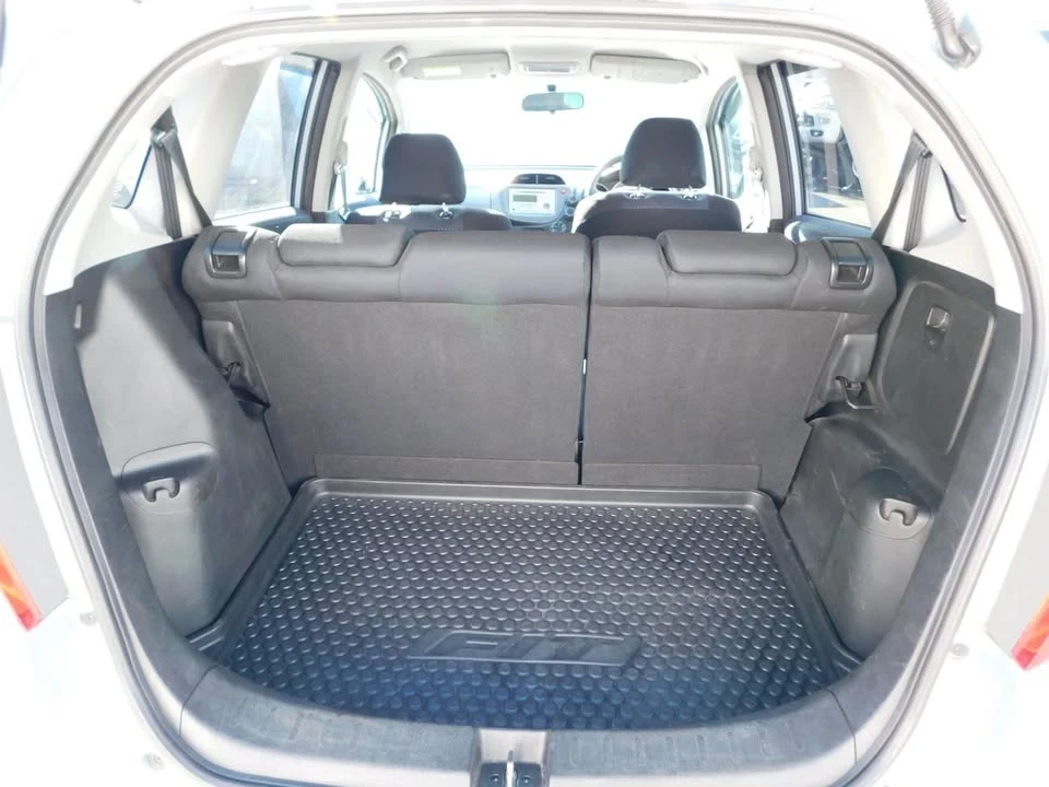 2008 Honda Fit - Image 10 of 17