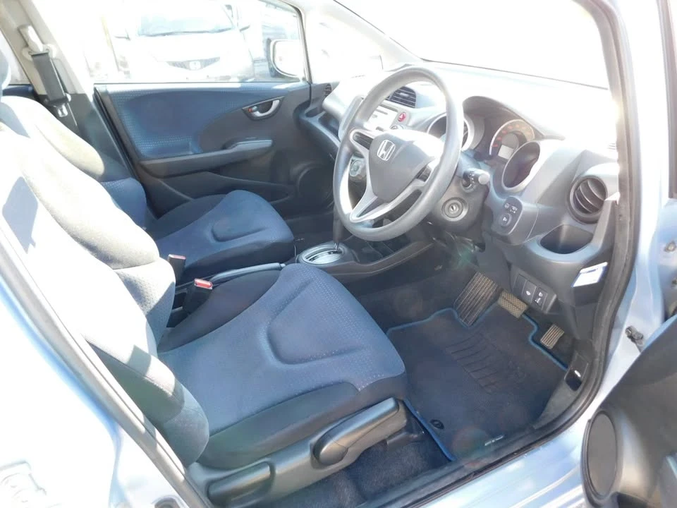 2008 Honda Fit - Image 8 of 17