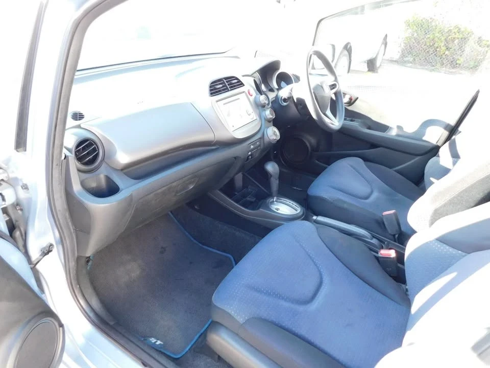 2008 Honda Fit - Image 9 of 17