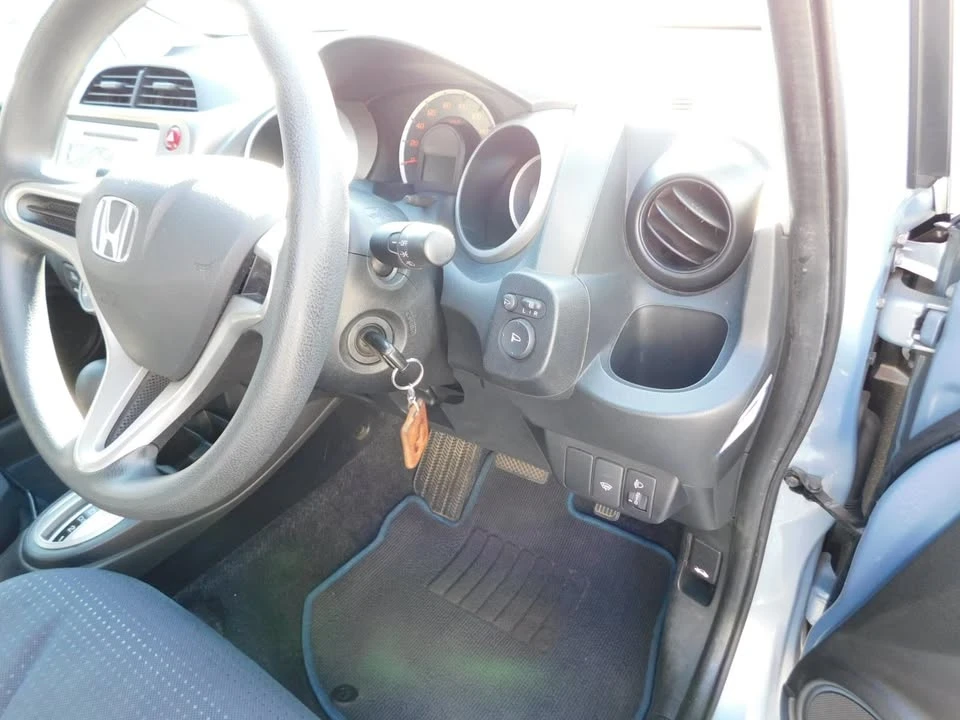 2008 Honda Fit - Image 16 of 17