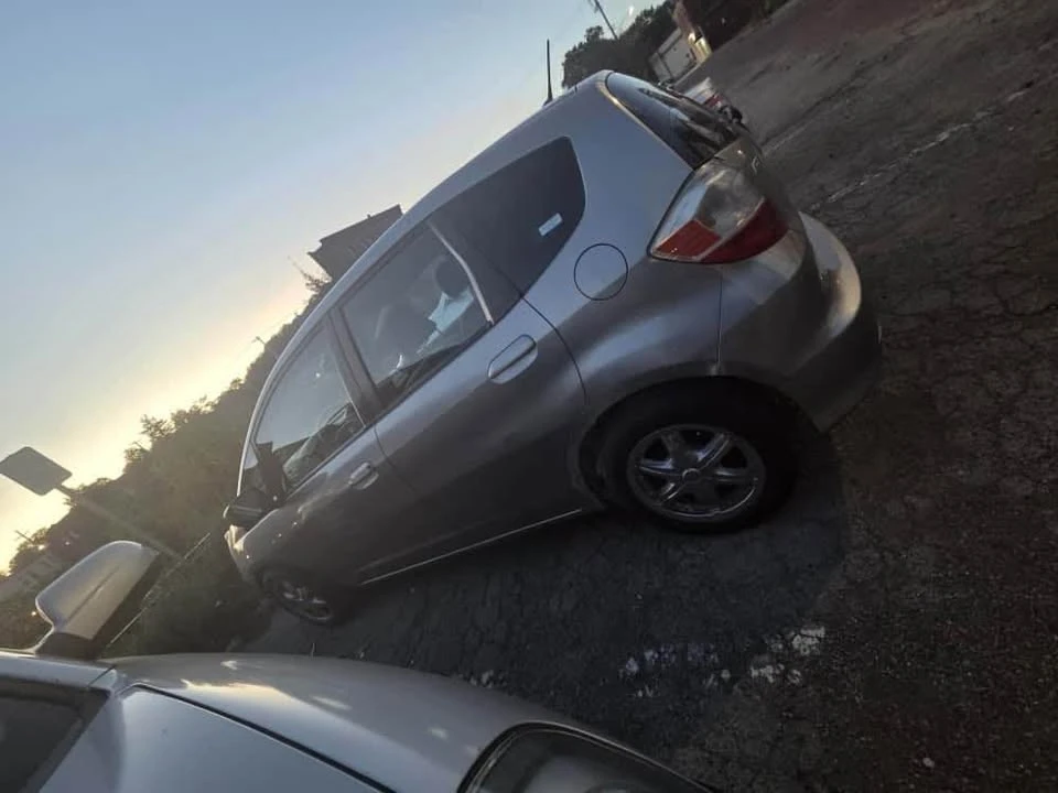 2008 Honda Fit - Image 3 of 7