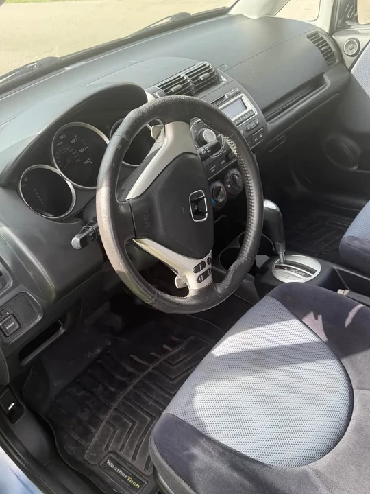 2008 Honda Fit - Image 6 of 7