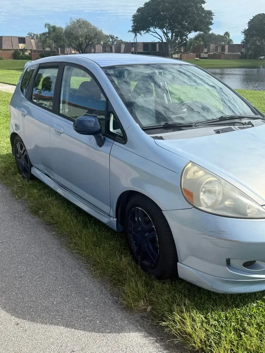 2008 Honda Fit - Image 2 of 7