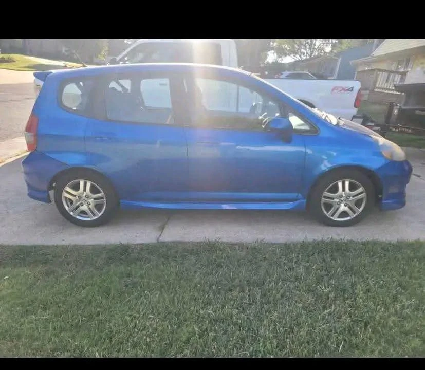 2008 Honda Fit - Image 2 of 2