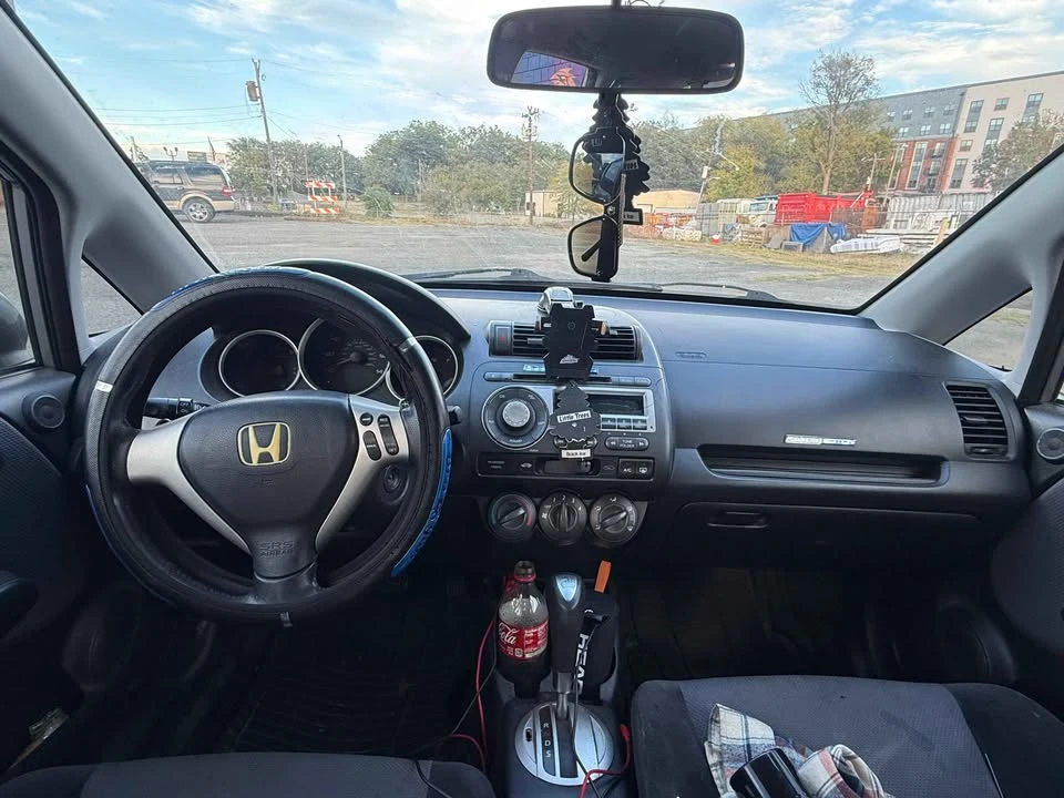 2008 Honda Fit - Image 15 of 18