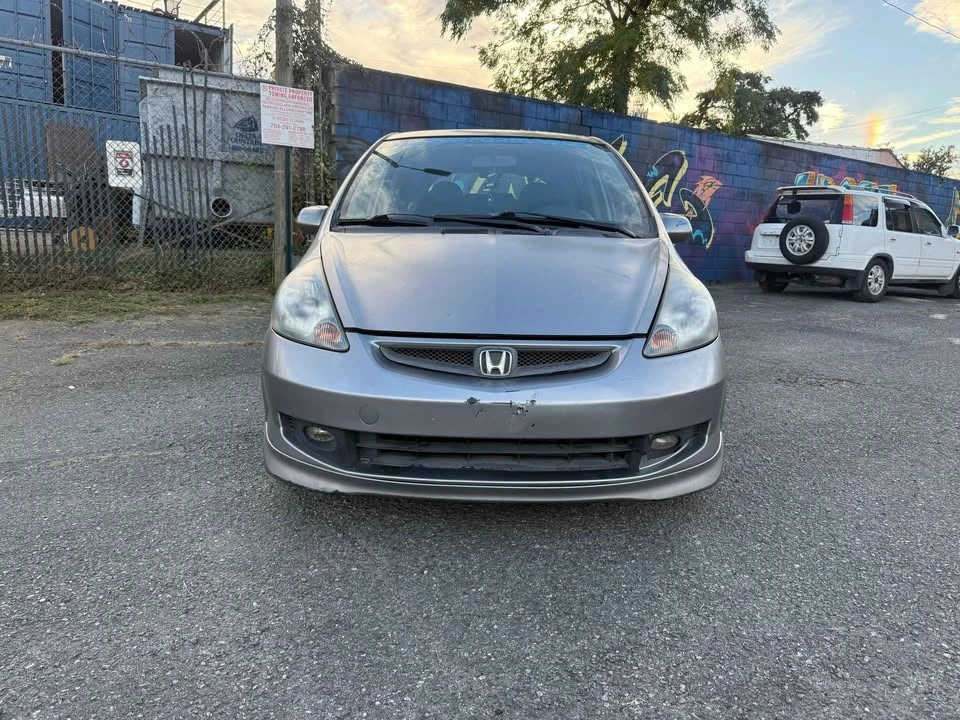 2008 Honda Fit - Image 11 of 18