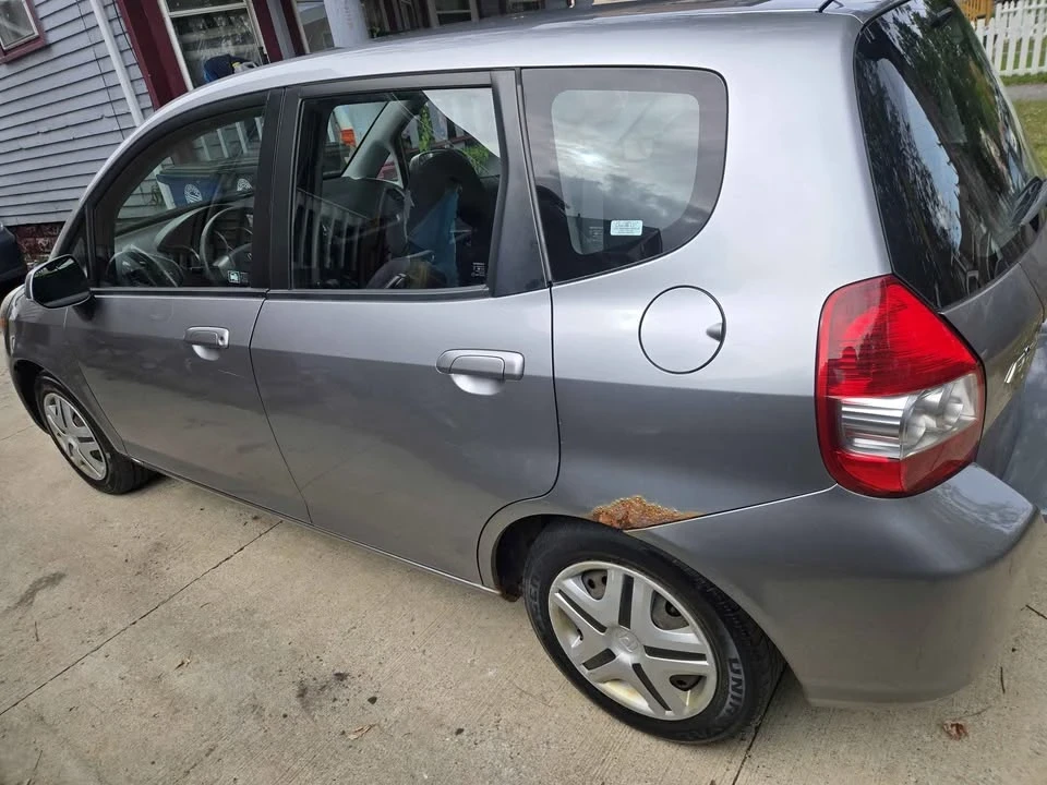 2008 Honda Fit - Image 3 of 8
