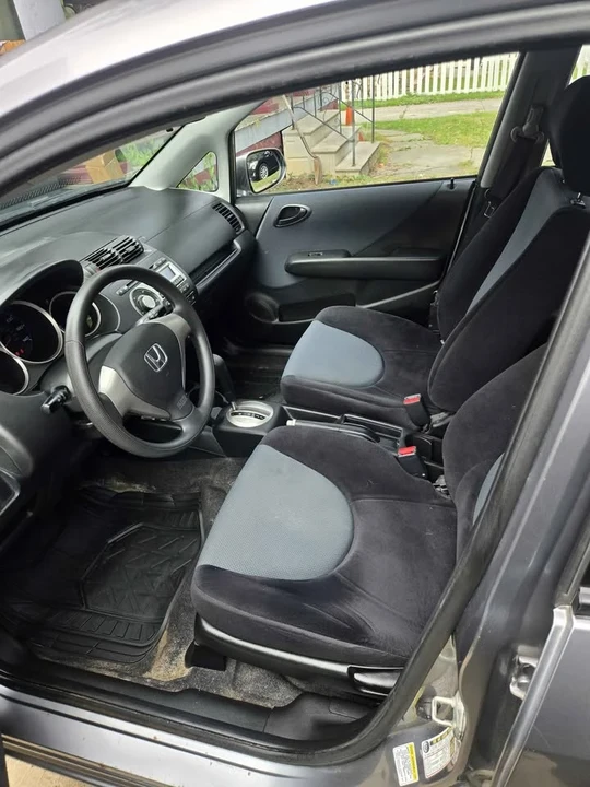 2008 Honda Fit - Image 2 of 8