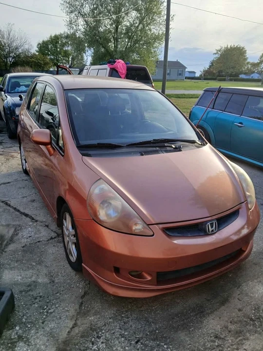 2008 Honda Fit - Image 2 of 8