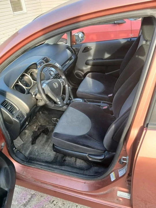 2008 Honda Fit - Image 7 of 8