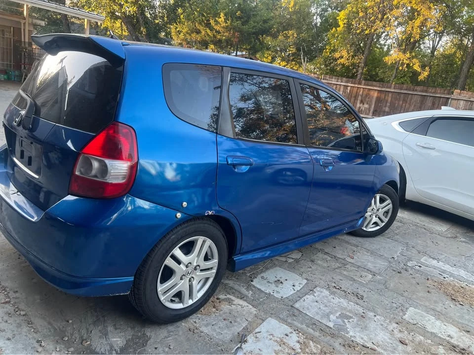 2008 Honda Fit - Image 3 of 7