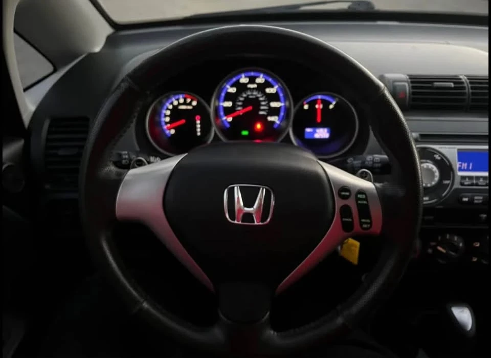 2008 Honda Fit - Image 12 of 12