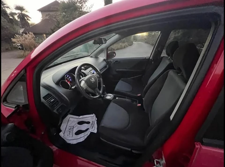 2008 Honda Fit - Image 10 of 12