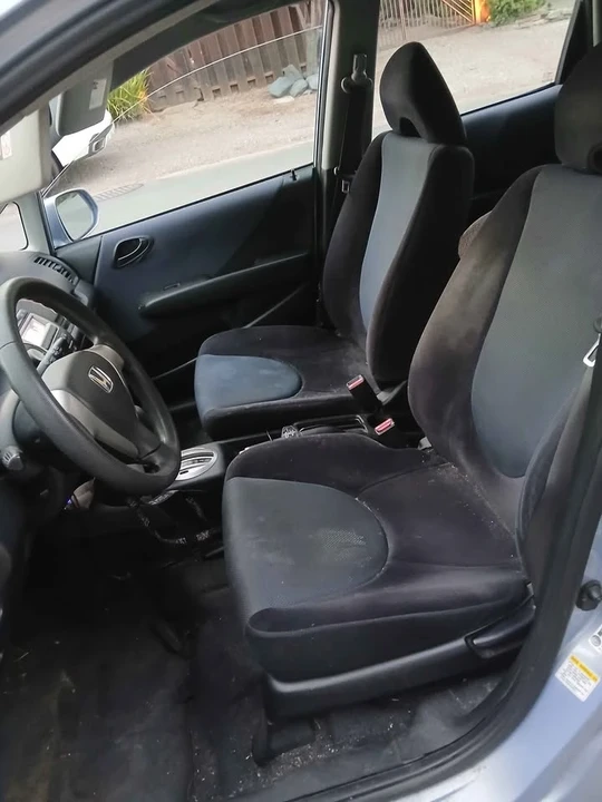 2008 Honda Fit - Image 7 of 8