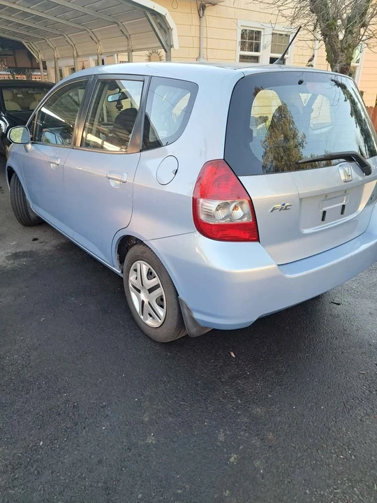 2008 Honda Fit - Image 2 of 10