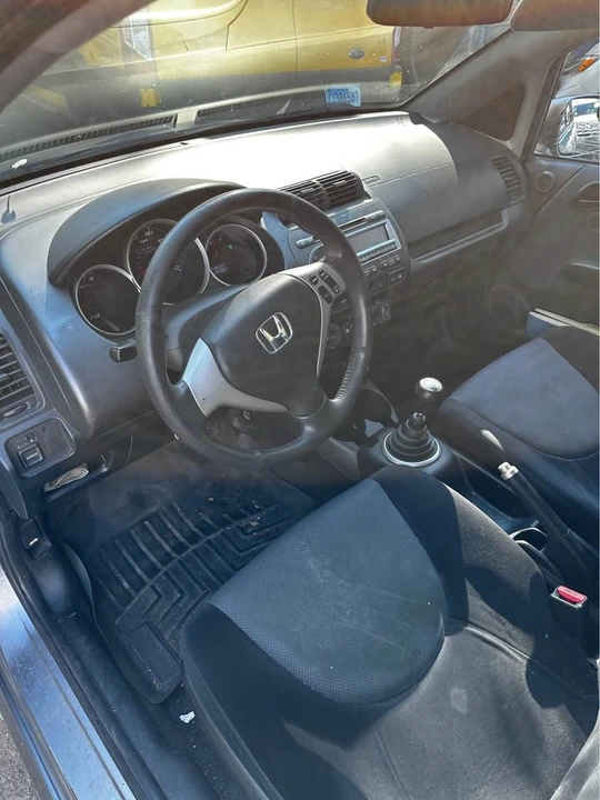2008 Honda Fit - Image 10 of 11