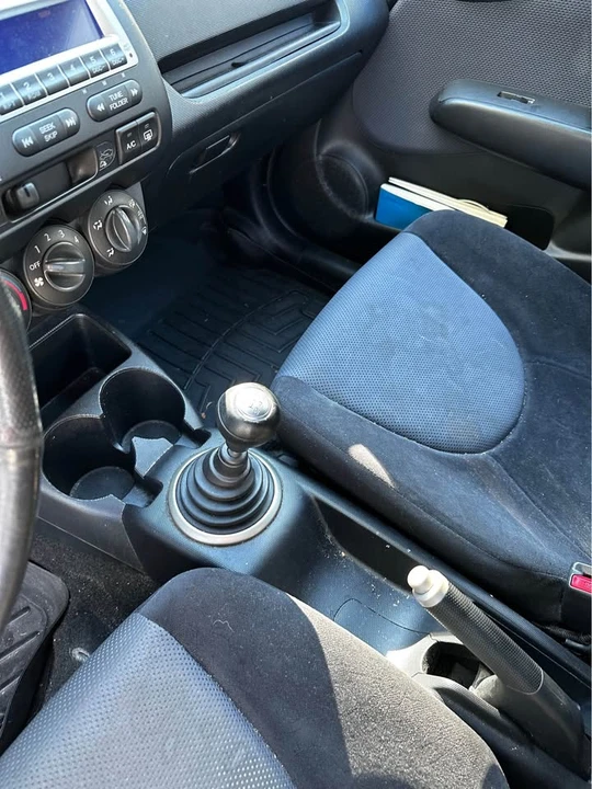 2008 Honda Fit - Image 9 of 11