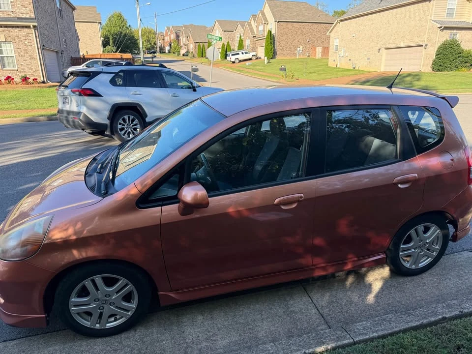2008 Honda Fit - Image 2 of 10