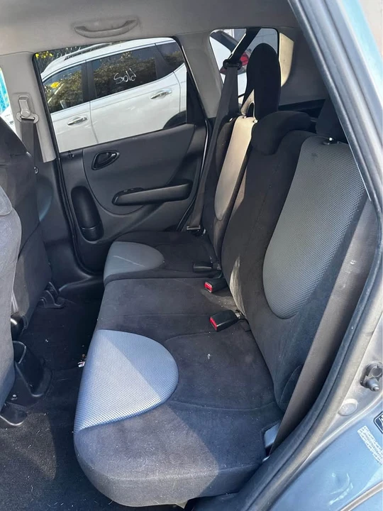 2008 Honda Fit - Image 7 of 11