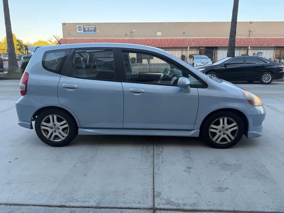 2008 Honda Fit - Image 6 of 10