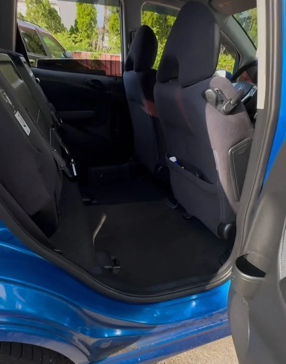 2008 Honda Fit - Image 5 of 13