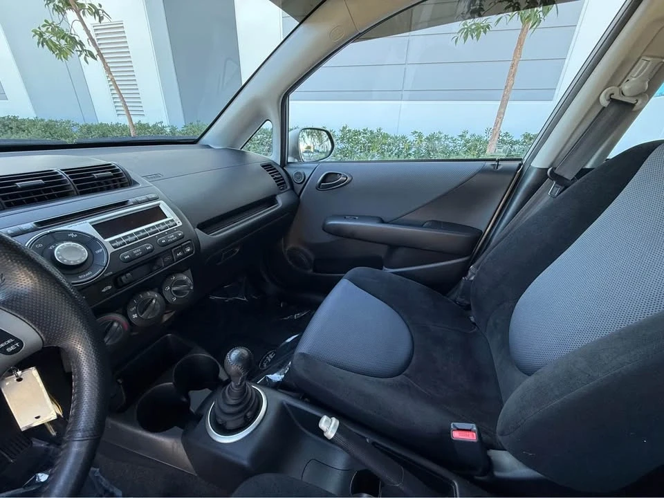 2008 Honda Fit - Image 10 of 16