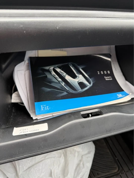 2008 Honda Fit - Image 6 of 12