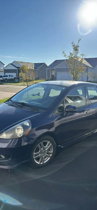 2008 Honda Fit - Image 2 of 2