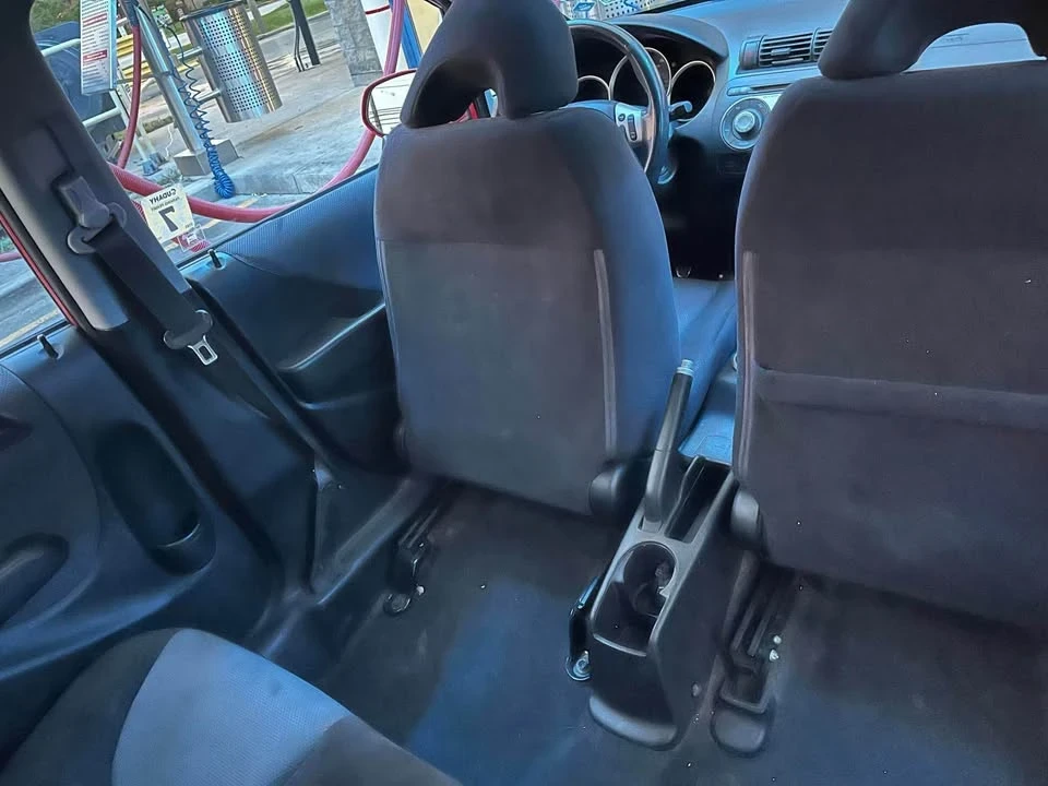 2008 Honda Fit - Image 5 of 9