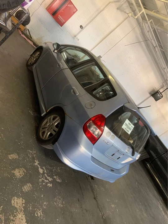 2008 Honda Fit - Image 3 of 7