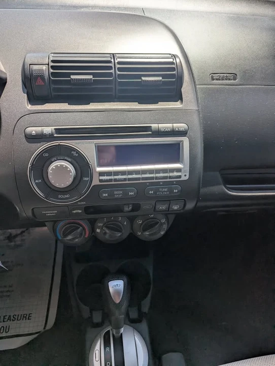 2008 Honda Fit - Image 9 of 18