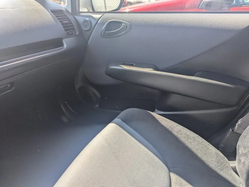2008 Honda Fit - Image 11 of 18