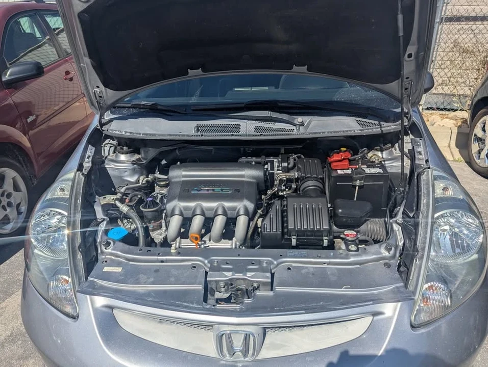 2008 Honda Fit - Image 15 of 18