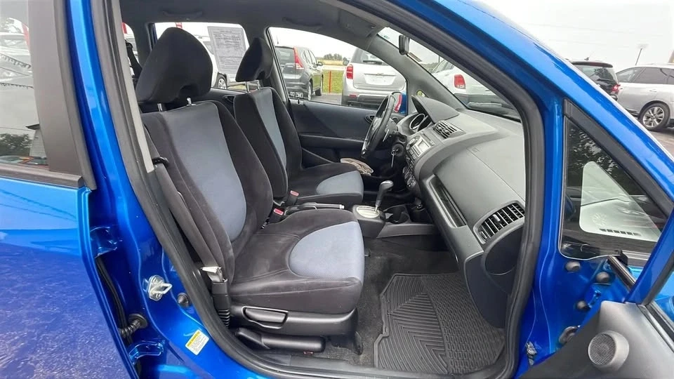 2008 Honda Fit - Image 18 of 19