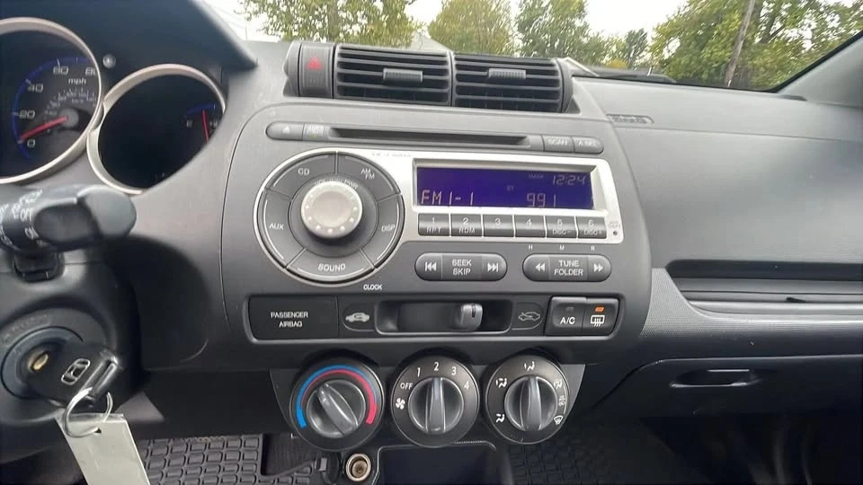 2008 Honda Fit - Image 10 of 19