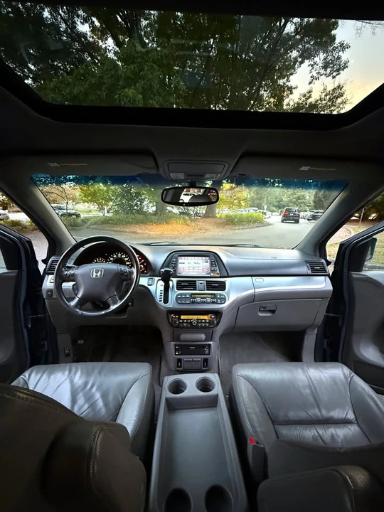 2008 Honda Odyssey - Image 18 of 20