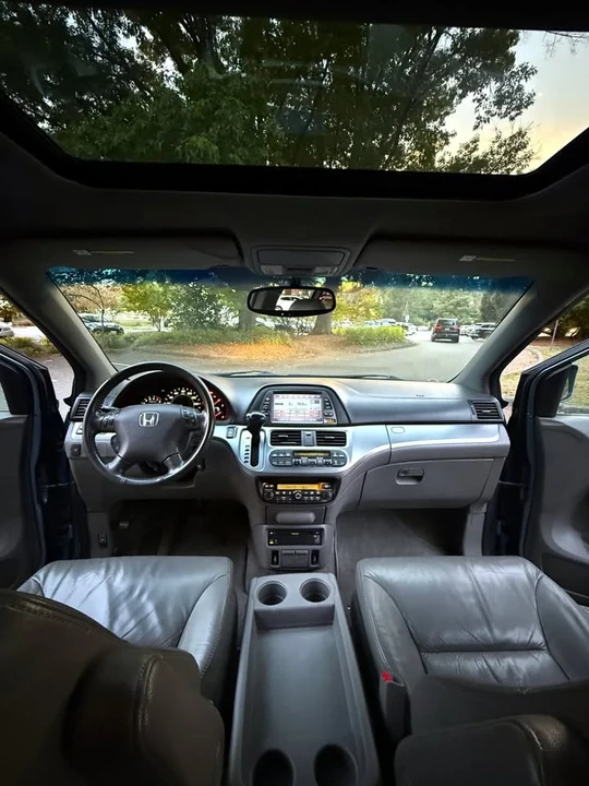 2008 Honda Odyssey - Image 18 of 20