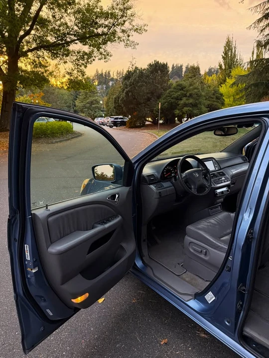 2008 Honda Odyssey - Image 10 of 20