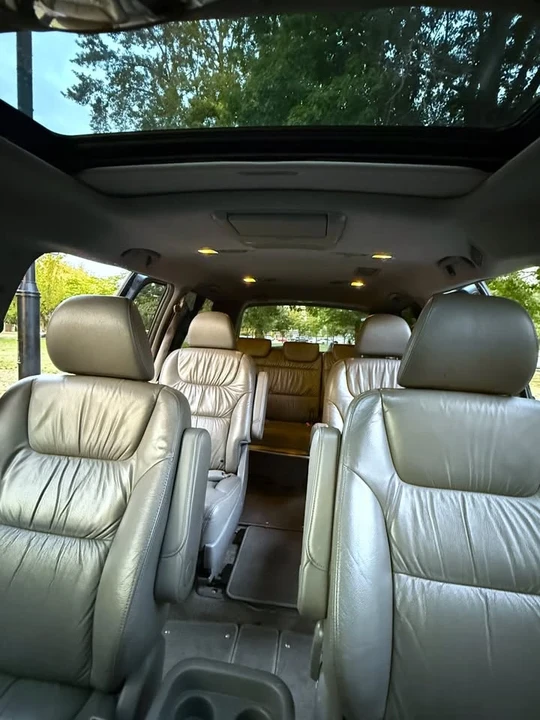 2008 Honda Odyssey - Image 13 of 20